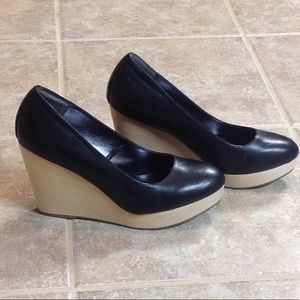 Cleaning out my closet!!!